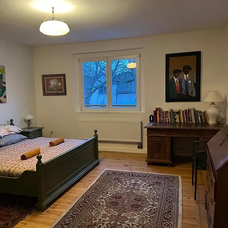 Apartamento Rim 4 Raeume 3 Schlafzimmer 1 Wohnzimmer In 1 Og 100 Qm *