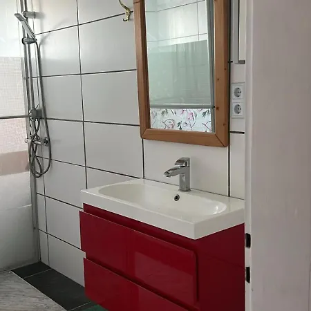 Rim 4 Raeume 3 Schlafzimmer 1 Wohnzimmer In 1 Og 100 Qm Lauchhammer